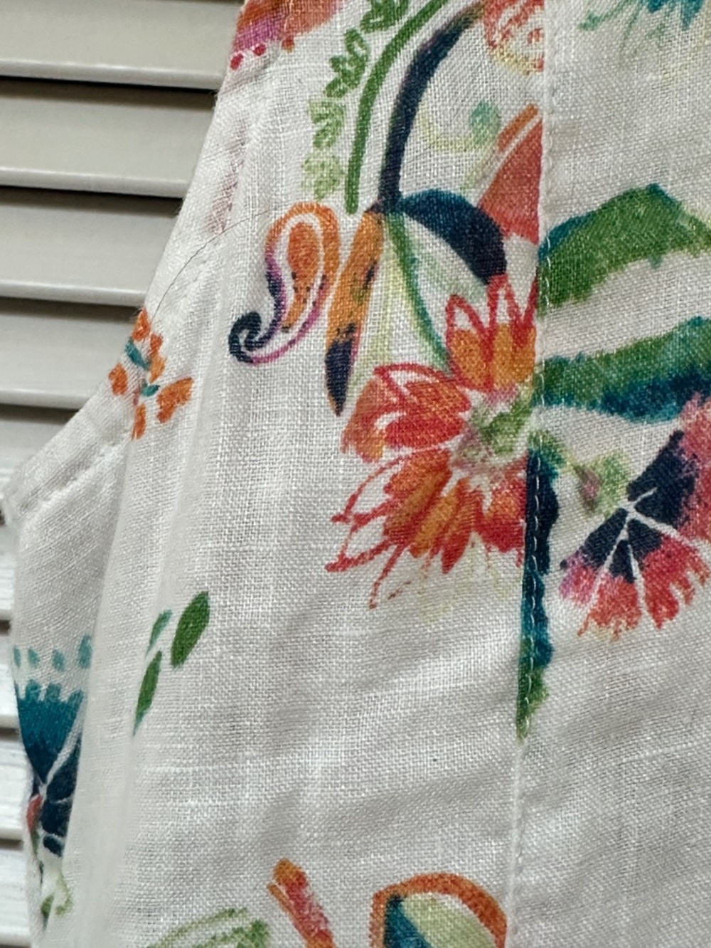 J. Jill Love Linen Sleeveless Top White Colorful Floral Buttons Small Tall - Picture 12 of 14